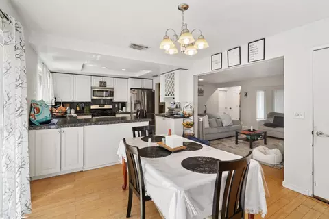 Dining - 2716 Zachman Way, Carmichael, CA 95608 photo 4 of 4