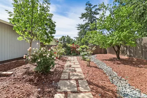Exterior - 2716 Zachman Way, Carmichael, CA 95608 photo 11 of 17