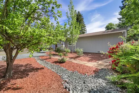 Exterior - 2716 Zachman Way, Carmichael, CA 95608 photo 16 of 17