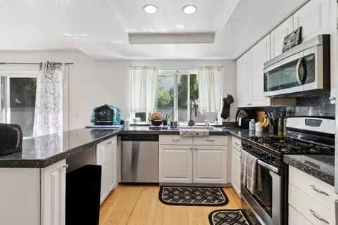 Kitchen - 2716 Zachman Way, Carmichael, CA 95608 photo 4 of 6