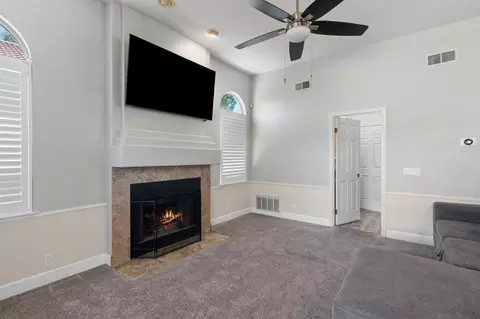 Living - 1004 Shasta Ave, Modesto, CA 95358 photo 2 of 3