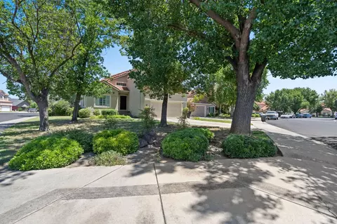 Exterior - 1004 Shasta Ave, Modesto, CA 95358 photo 15 of 19