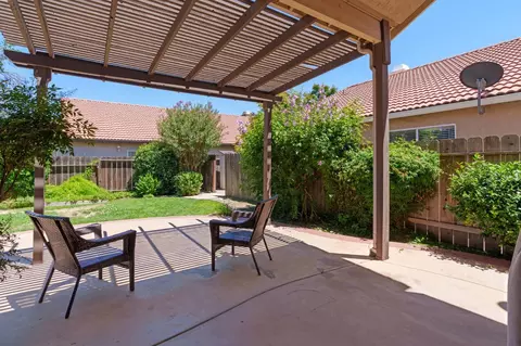 Exterior - 1004 Shasta Ave, Modesto, CA 95358 photo 3 of 19
