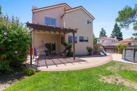 Exterior - 1004 Shasta Ave, Modesto, CA 95358 photo 5 of 19