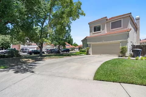 Exterior - 1004 Shasta Ave, Modesto, CA 95358 photo 17 of 19