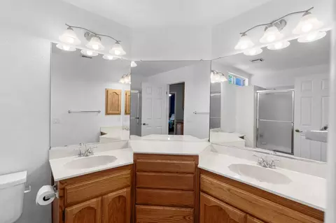 Bath - 1004 Shasta Ave, Modesto, CA 95358 photo 5 of 7