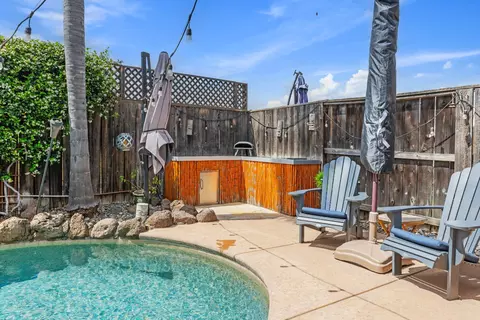 Exterior - 4221 Passages Ln, Modesto, CA 95356 photo 7 of 9