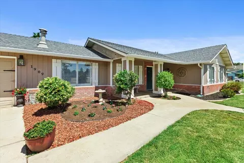 1909 Nadine Ave, Modesto, CA 95351 photo 2