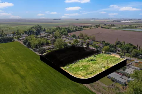 633 W Tyler Island Bridge Rd, Isleton, CA 95641