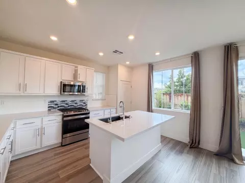 Kitchen - 1789 Jade Pl, Tracy, CA 95377 photo 1 of 3