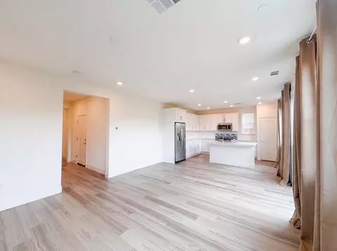 Living - 1789 Jade Pl, Tracy, CA 95377 photo 2 of 3