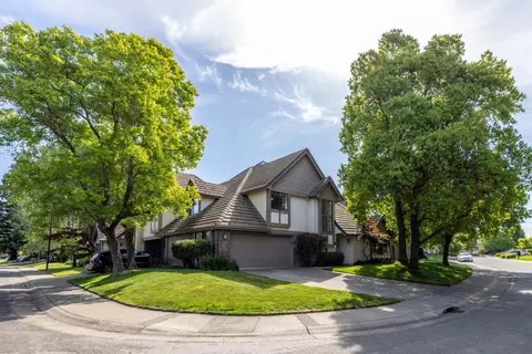 7711 Dutra Bend Dr, Sacramento, CA 95831