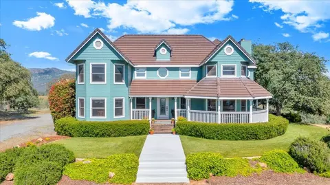 5699 Arbolada Dr, La Grange, CA 95329