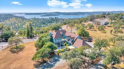 5699 Arbolada Dr, La Grange, CA 95329