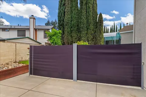 Exterior - 1164 Silver Brook Pl, Manteca, CA 95337 photo 15 of 18
