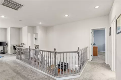 Entry Way - 1164 Silver Brook Pl, Manteca, CA 95337 photo 7 of 8