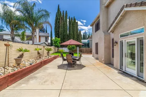 Exterior - 1164 Silver Brook Pl, Manteca, CA 95337 photo 12 of 18