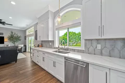 Kitchen - 11320 Colony Rd, Wilton, CA 95693 photo 8 of 9