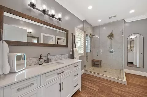 Bath - 11320 Colony Rd, Wilton, CA 95693 photo 2 of 7