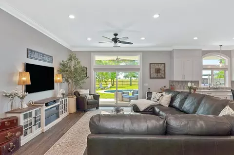 Living - 11320 Colony Rd, Wilton, CA 95693 photo 3 of 3