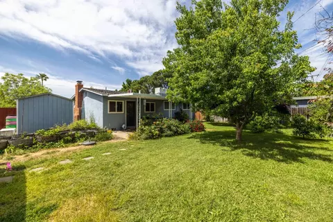 Exterior - 3832 Henderson Way, Carmichael, CA 95608 photo 6 of 8