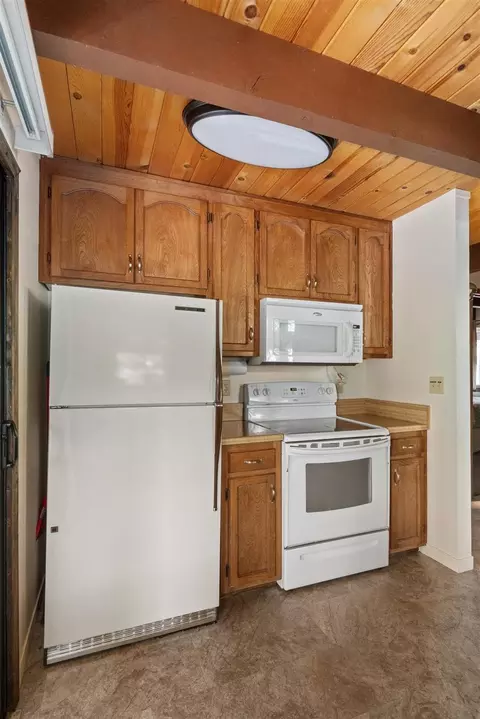Kitchen - 3650 Shoshone, Arnold, CA 95223 photo 4 of 4