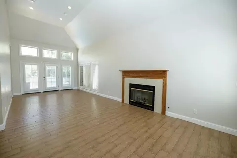 Living - 2708 Lake Front Ct, Modesto, CA 95355 photo 1 of 9