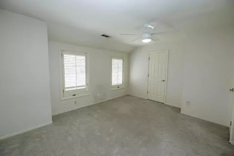 Bedroom - 2708 Lake Front Ct, Modesto, CA 95355 photo 6 of 8