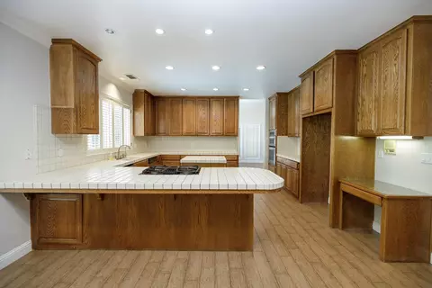 Kitchen - 2708 Lake Front Ct, Modesto, CA 95355 photo 1 of 4