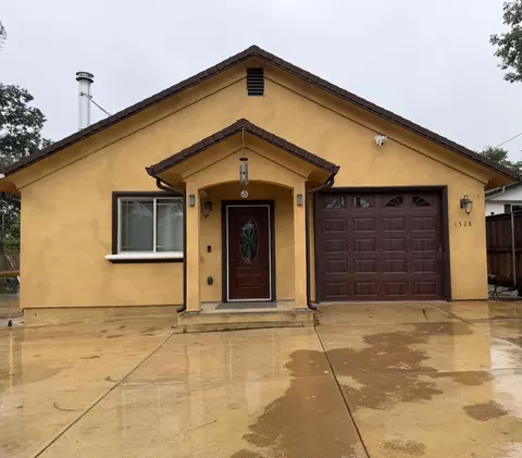 1528 Della Ln, Paradise, CA 95969