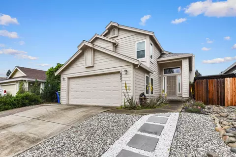 6651 Laguna Park Dr, Elk Grove, CA 95758