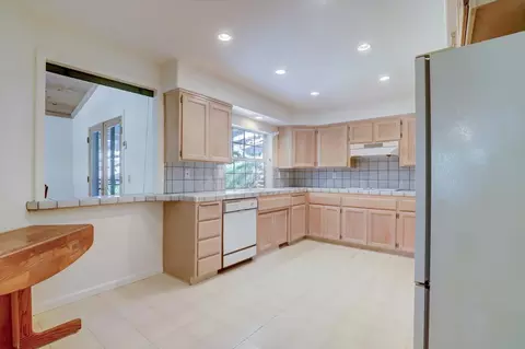 Kitchen - 16479 Brewer Rd, Grass Valley, CA 95949 photo 1 of 3