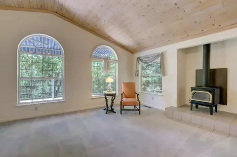 Living - 16479 Brewer Rd, Grass Valley, CA 95949 photo 2 of 3