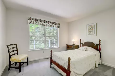 Bedroom - 16479 Brewer Rd, Grass Valley, CA 95949 photo 1 of 6