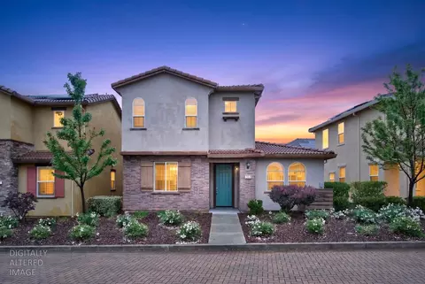 203 Rochdale St, Roseville, CA 95661