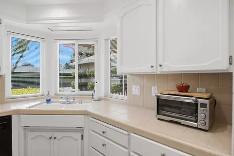 Kitchen - 1905 Ursini Ln, Modesto, CA 95355 photo 3 of 4