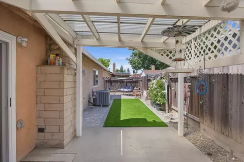 Exterior - 1905 Ursini Ln, Modesto, CA 95355 photo 5 of 8