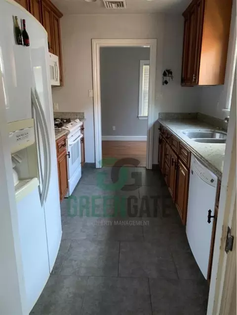 Entry Way - 211 Virginia Ave, Modesto, CA 95354 photo 1 of 5