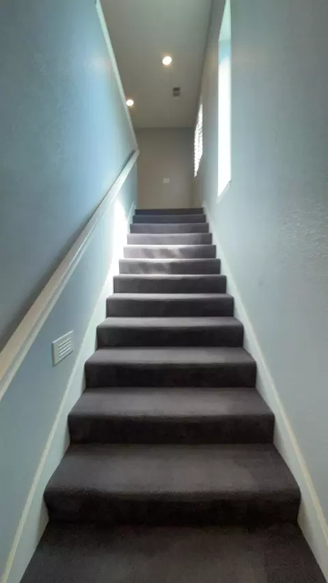Entry Way - 211 Virginia Ave, Modesto, CA 95354 photo 3 of 5