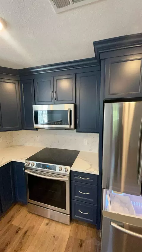 Kitchen - 211 Virginia Ave, Modesto, CA 95354 photo 5 of 6