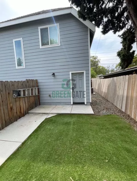 Exterior - 211 Virginia Ave, Modesto, CA 95354 photo 7 of 9