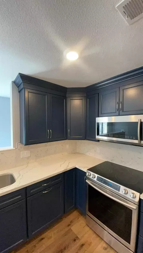 Kitchen - 211 Virginia Ave, Modesto, CA 95354 photo 4 of 6
