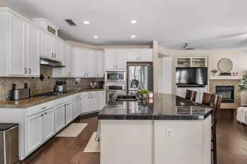 Kitchen - 1777 Daniel Dr, Ripon, CA 95366 photo 1 of 5