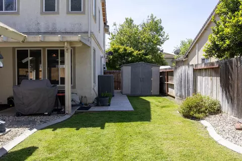Exterior - 1777 Daniel Dr, Ripon, CA 95366 photo 4 of 7