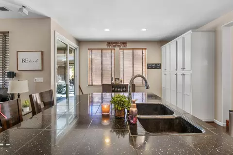Kitchen - 1777 Daniel Dr, Ripon, CA 95366 photo 3 of 5
