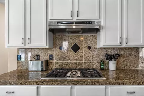 Kitchen - 1777 Daniel Dr, Ripon, CA 95366 photo 4 of 5