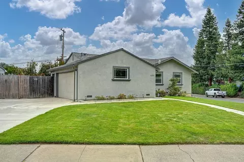 6200 Templeton Dr, Carmichael, CA 95608 photo 3