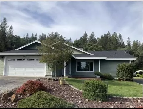 13780 Torrey Pines Dr, Auburn, CA 95602