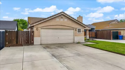 Exterior - 840 N Central, Modesto, CA 95351 photo 2 of 11