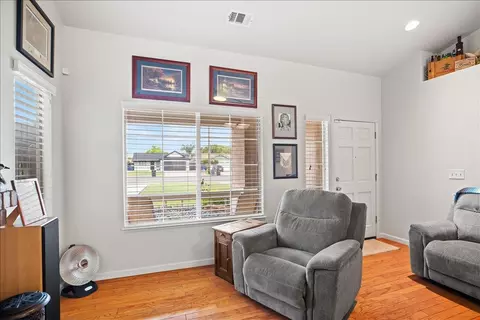 Entry Way - 840 N Central, Modesto, CA 95351 photo 2 of 6